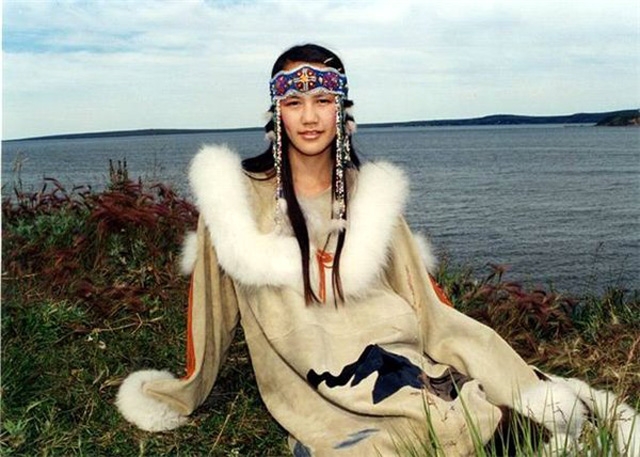 traditional alaskan clothing